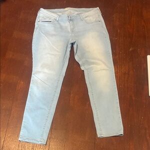 Old Navy Rock Star 16 Regular Light Wash Jeans